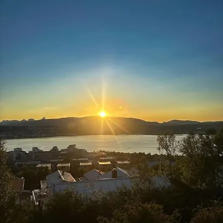 Utsiktsleilighet Med Parkering Tromsø Exterior foto