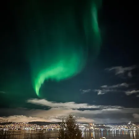 Utsiktsleilighet Med Parkering Tromsø Exterior foto